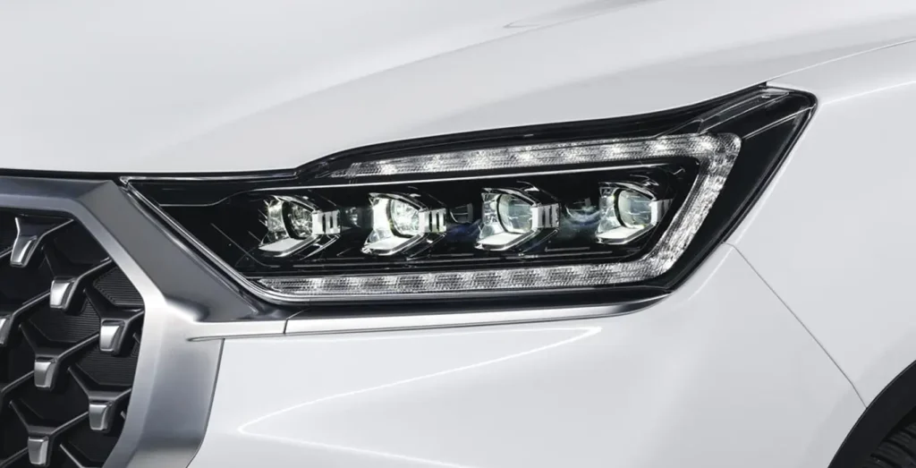 SSANGYONG-Rexton-D22-DTR-Pro-4x4-Aut.-faro.webp