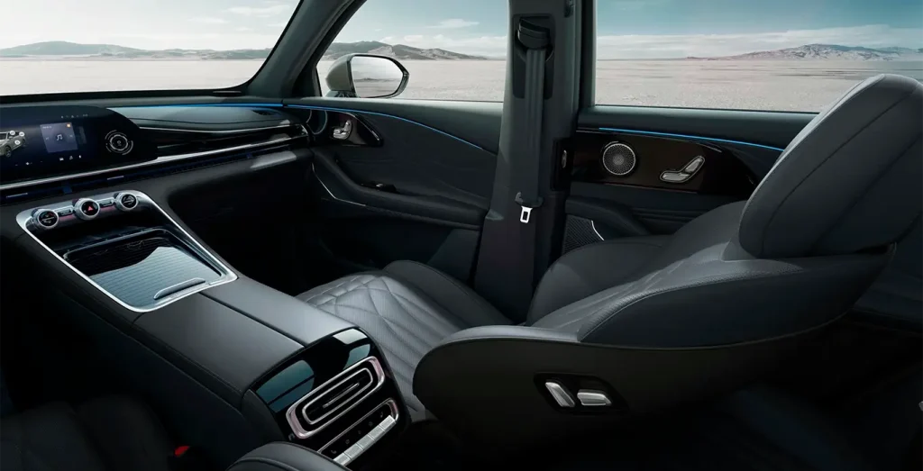 OMODA-9-1.5-TGDI-Hibrido-Premium-537CV-interior-delantera-II.webp