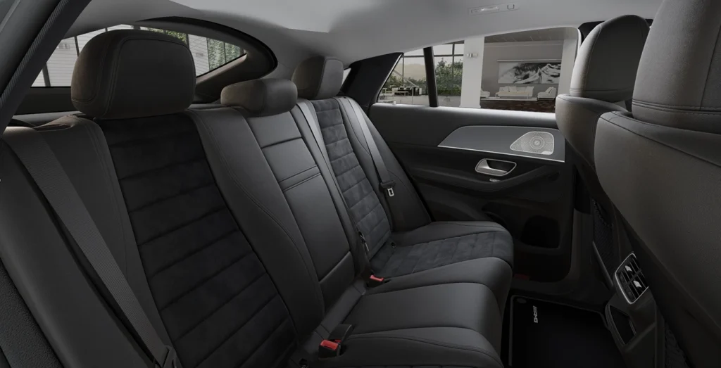 Mercedes-Benz-GLE-350de-4MATIC-Coupe-interior-trasera-1.webp