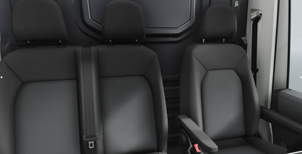 VOLKSWAGEN-Crafter-35-Fresh-Van-BM-L3-2.0-TDI-FWD-103kW-140CV-ISOTERMO-interior-delantera-III-2.webp