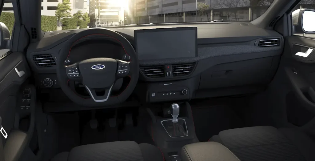 Ford-Focus-ST-Line-X-1.0T-EcoBoost-MHEV-125CV-interior-delantera.webp