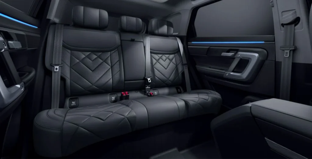Jaecoo-7-HEV-Pure-1.5-TGDI-165kW-224CV-1DHT-FWD-interior-trasera.webp